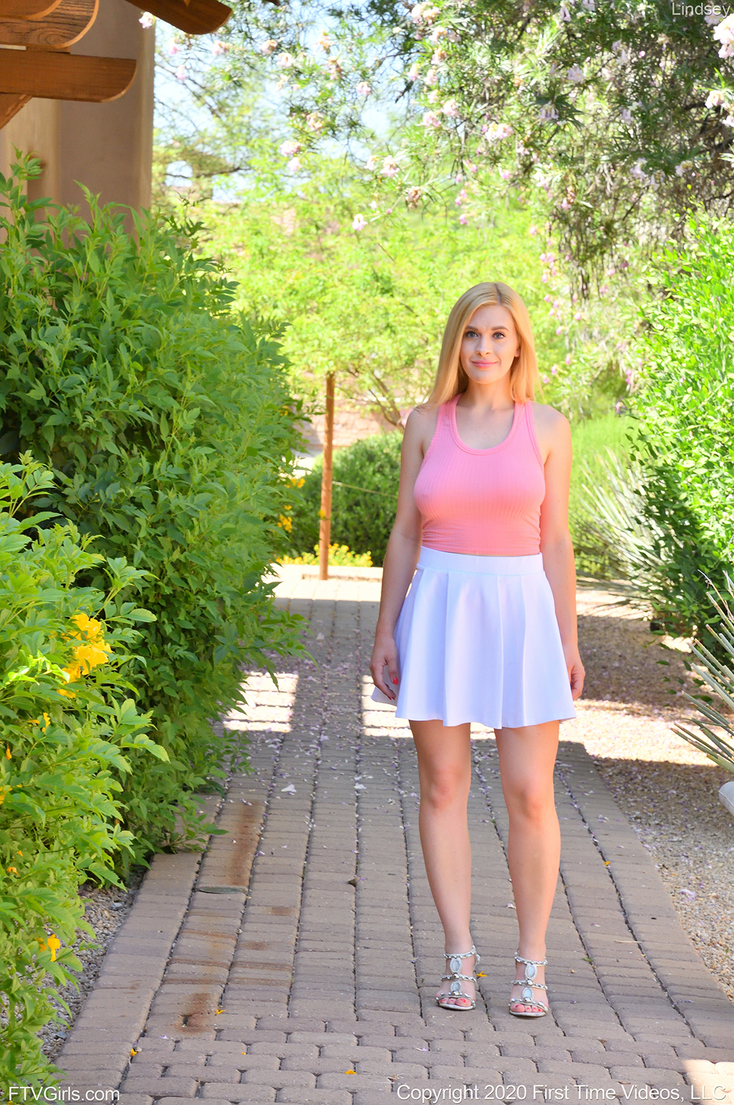 FTV Lindsey Public Flash Her Panties