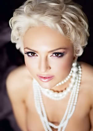 Glamorous MILF in high heels