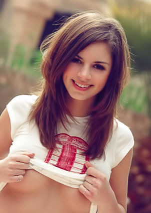 Young Nude Model Aspen Martin