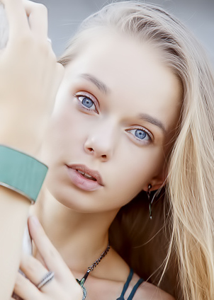 Natural Beauty Milena D Gets Naked