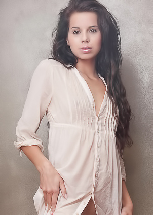 Sweet Surprise Katka strips off and show us all