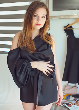 Gorgeous Elvera Taking Off Her Sexy Lingerie