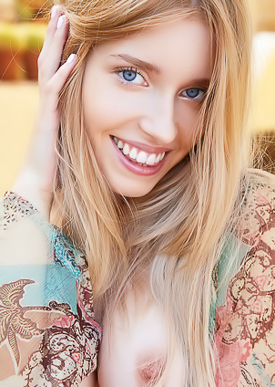 Stunning Blonde Freya Mayer Goes Face Down Ass Up As She Masturbates