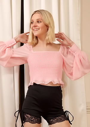 Maria Anjel In Banana Phone