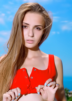 Elle Tan Exposing Her Perky Breasts And Lush-lipped Pussy