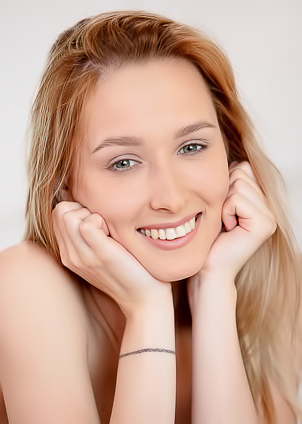 Kelly Collins Baring Perfect Breasts With Deliciously Stiff Nipples