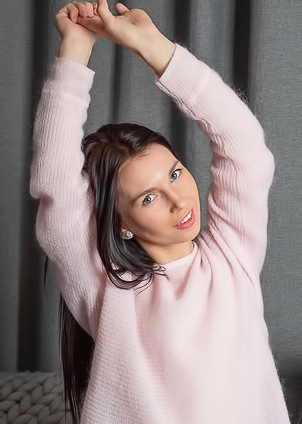 Avery Blake Lifts Her Fluffy Sweater To Reveal Lovely Small Breasts