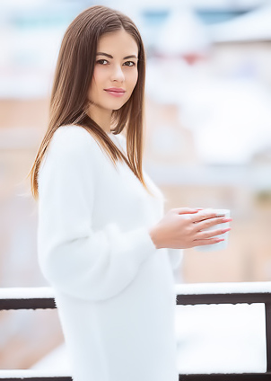 Hilary C Lifts Her Cashmere Sweater To Expose Her Perfect Ass