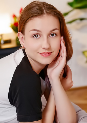 Isabele With Lovely Body At Your Leisure