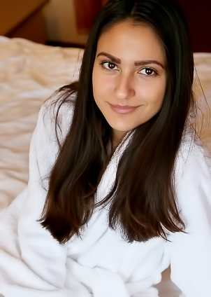 Cira Nerri In Some Backstage Nude Photos