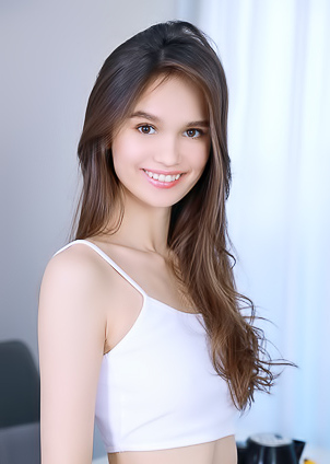 Anastasia Bella Exposing Her Plump-lipped Pussy