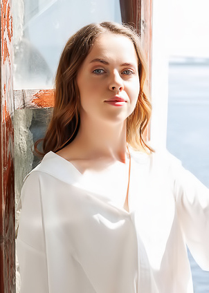 Margot Ferns Brunette Allure Unveiled On A Naked Sightseeing Adventure