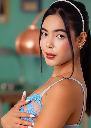 Kubera Fortuna Tantalizes With A Solo Striptease Showcasing Her Sheer Allure And Perfectly Manicured Feet