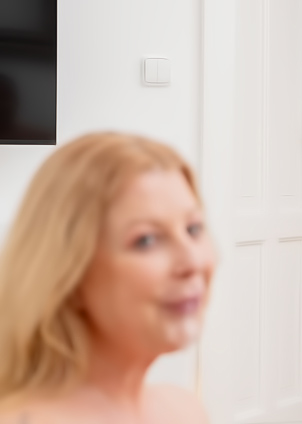 Tammy Jean Lingers While Fingering Her Moms Pussy Like A Naughty Girlfriend
