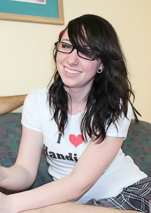 Dakota Charms Delivers Exhilarating Handjob Experience