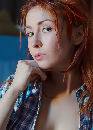 Night A bends the waist, offering the hairy pussy to mouth and fingers