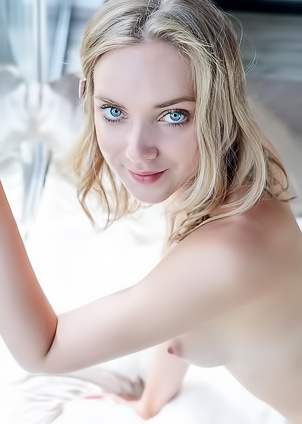 The Secret Behind The Door: Oxanas Pussy Revealed